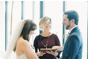 Wedding Officiant Eileen