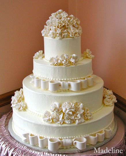 Creative Cakes - Wedding Cake - Tinley Park, IL - WeddingWire