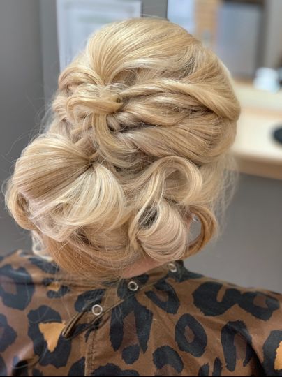 Lucas Hair Salon