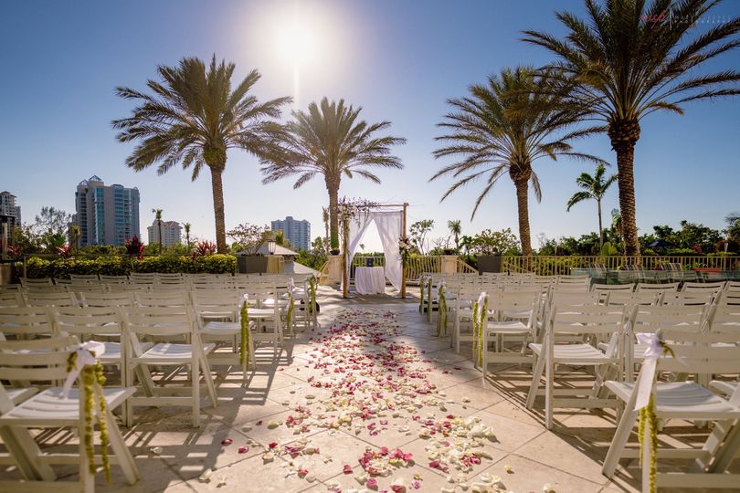 Naples Grande Beach Resort Venue Naples Fl Weddingwire