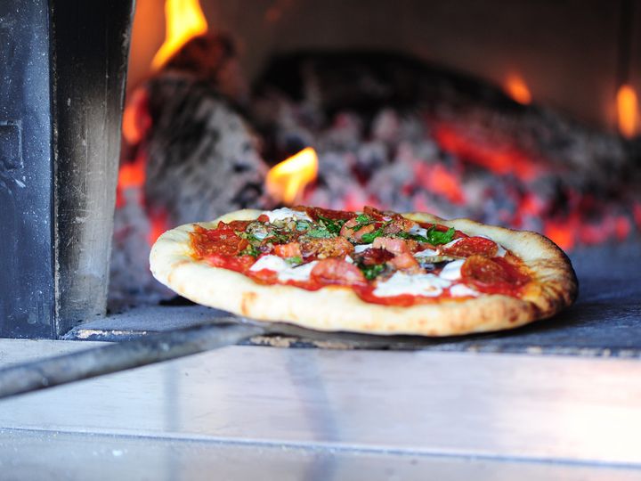Pizza 900 Mobile wood fired pizzeria