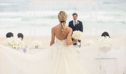 Modern Romance Travel