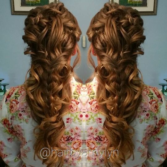 Simply Stunning Hair Studio & Lounge