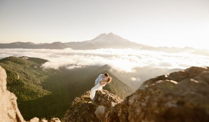 Unleashed Elopements