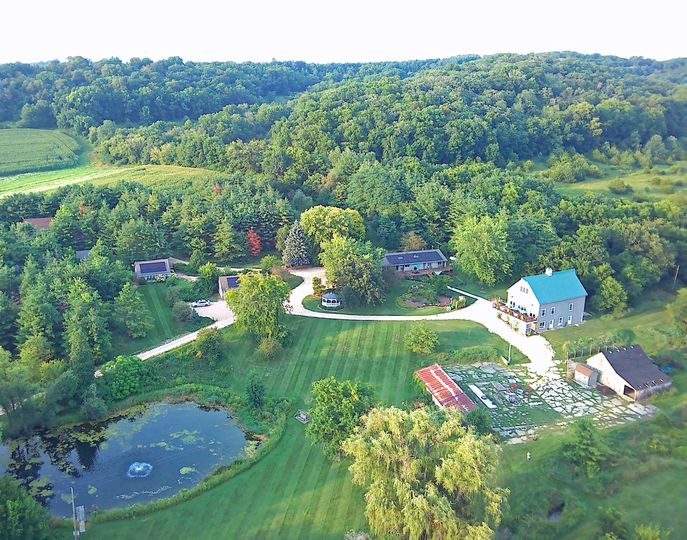 Hawk Valley Retreat & Cottages