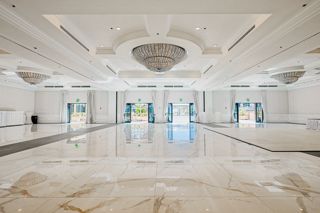 The Alexander Hotel