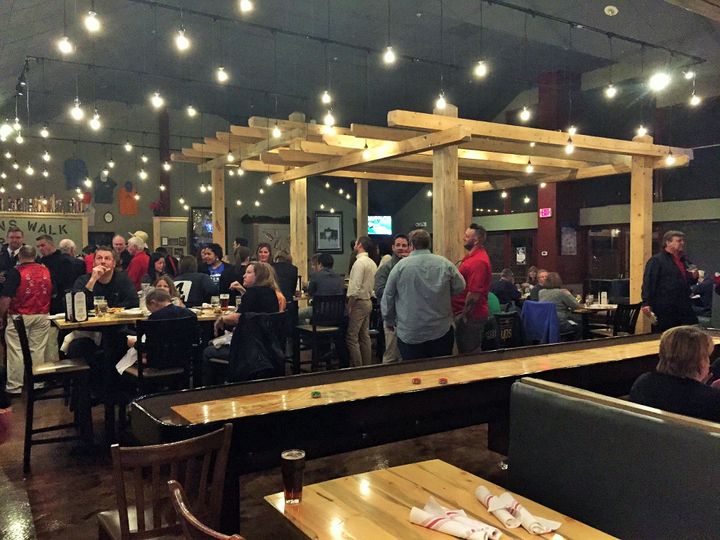2 Penguins Tap and Grill