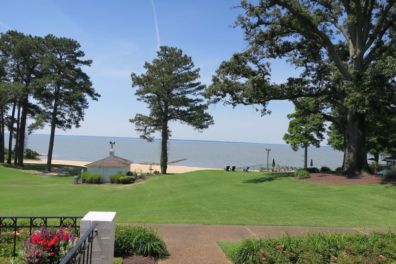 James River Country Club