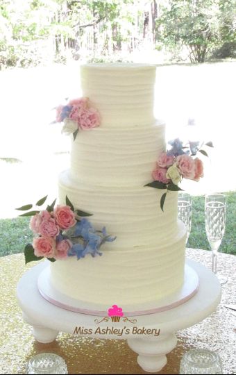 Miss Ashley S Bakery Llc Wedding Cake Beaufort Sc Weddingwire
