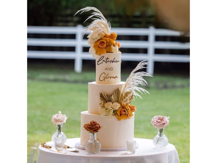 Chic Little Cakes