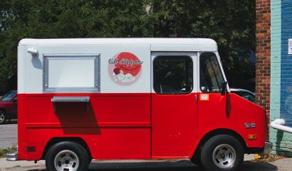 Lil Dipper Soft Serve Truck