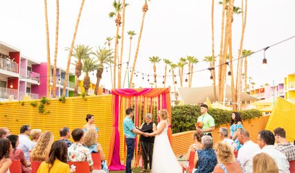 Extraordinary Wedding Arches - Palm Springs
