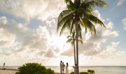 Riviera Maya Wedding Minister