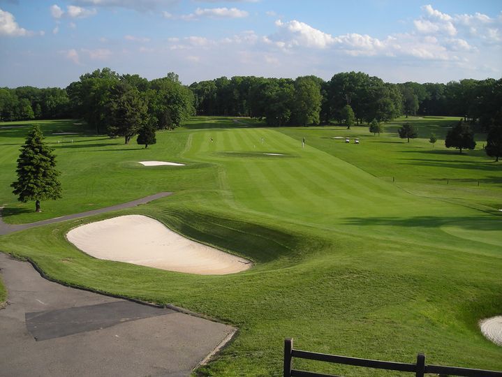 Knoll Country Club