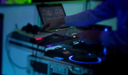 Living Jukebox DJ Service