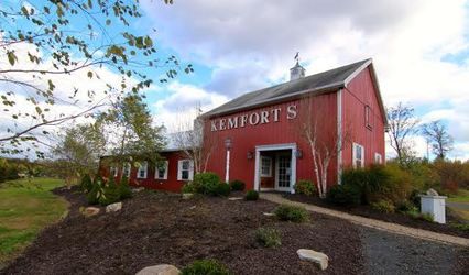 Kemfort's Cottage and Cora's Bed & Breakfast