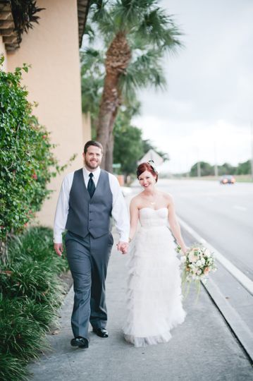 Couple: Sara & Justin	
Anniversary: 9/1/2013	
Location: New Hampshire	
Photographer: Aaron Nicholas...
