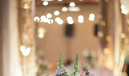 Setting the Wedding