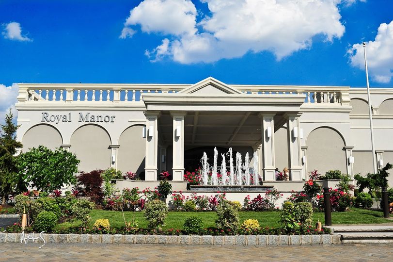 The Royal Manor