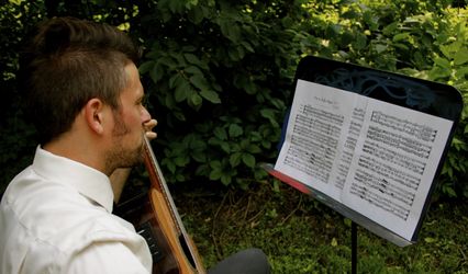Anthony Novak Classical Guitartist