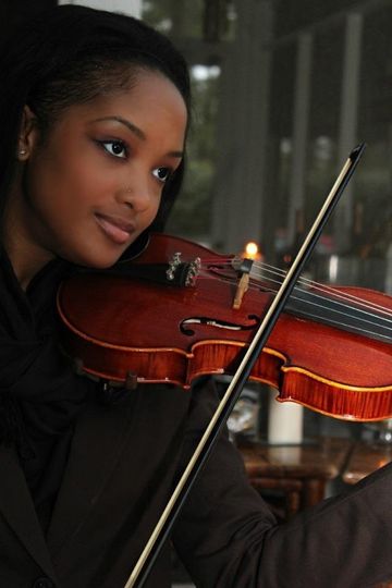 Solo Violinist