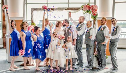 Apollo Events | DJ, Photo Booth, Photography Services