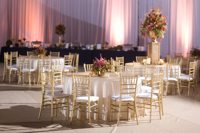 Decor To Adore