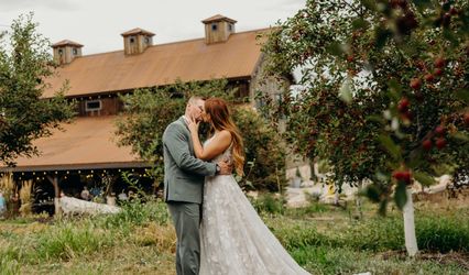 The Barn at Wall Brothers Orchards