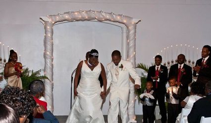 Help Me Tie The Knot Wedding Officiants