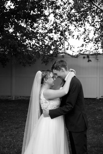 Kelsie.Brianne.Photography
