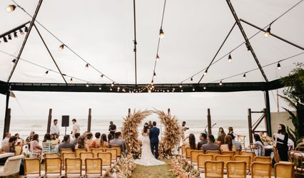 Book It With Your Bestie