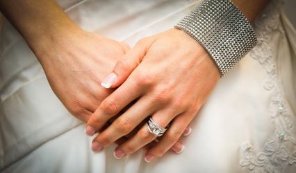 Logi Weddings