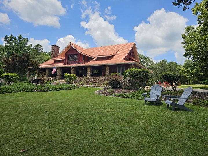 Hilltop Manor Bed and Breakfast