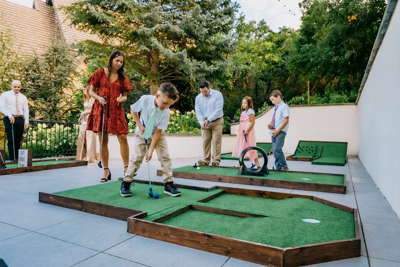 Par-Tee Mobile Mini Golf