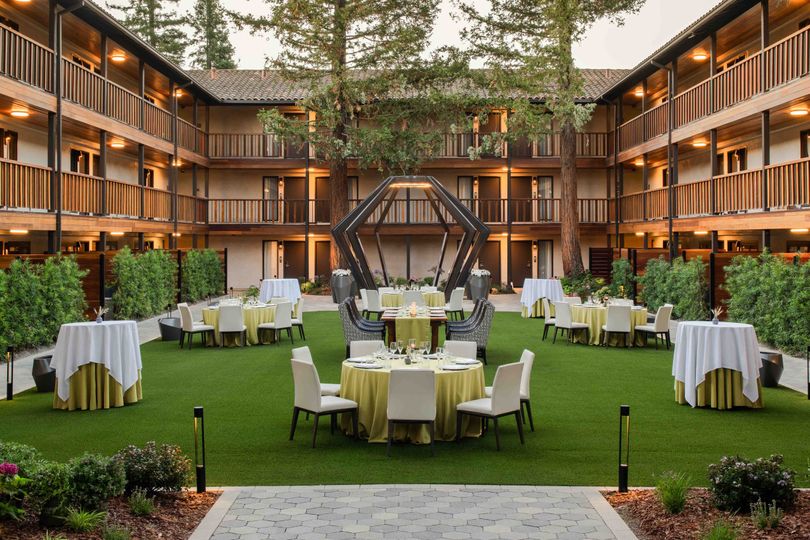 Casa Mani Resort Napa Valley, Curio Collection by Hilton