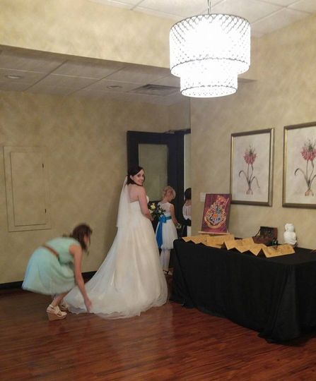 Gallery 611 Event Venue Venue Dundee Il Weddingwire