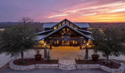 Antler Oaks Lodge