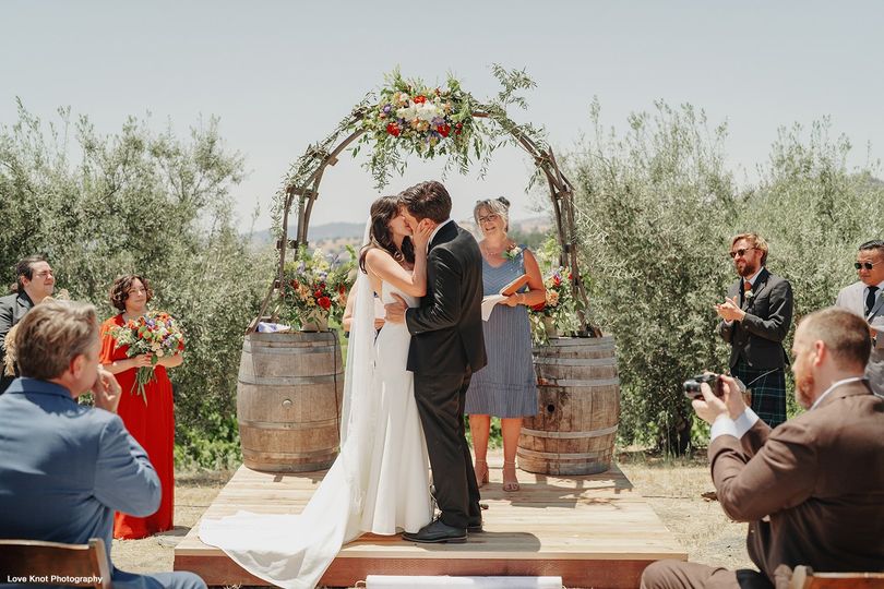 Aloria Vineyards