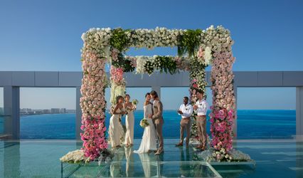 All-Inclusive Vacations + Cruises