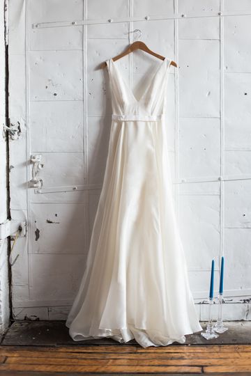 Borrowing Magnolia Dress Attire Chicago Il Weddingwire