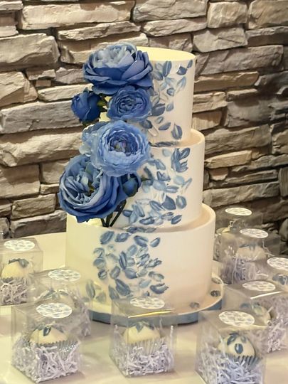 Creative Cakes and More LLC