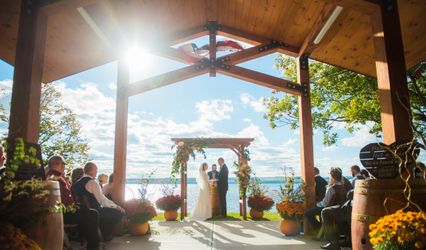 Seneca Lake Resorts
