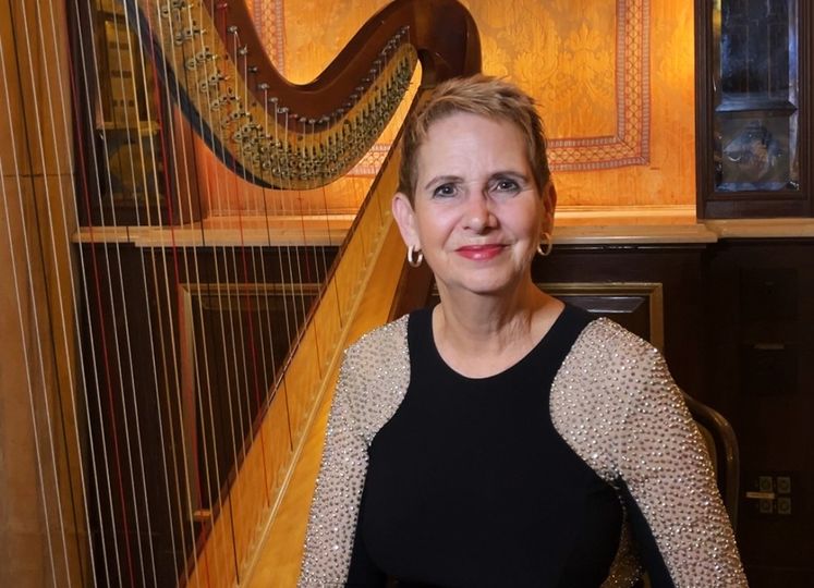The Elegant Harp