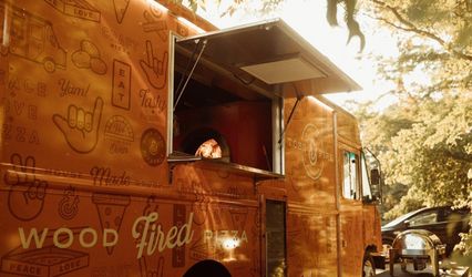 Toss 'n' Fire Wood-Fired Pizza