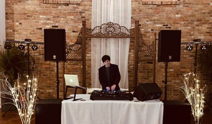 Howl Music LLC