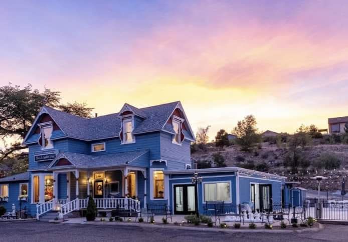 Willow Creek Inn