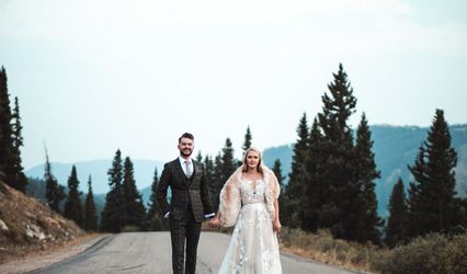 Oak & Pine Media