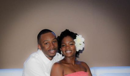 Captured Moments by Lynette