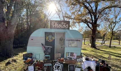 Sunflower & Sailor - Vintage Mobile Photo Booth