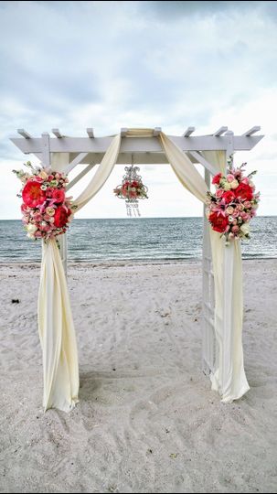 Christie's Flowers & Gifts